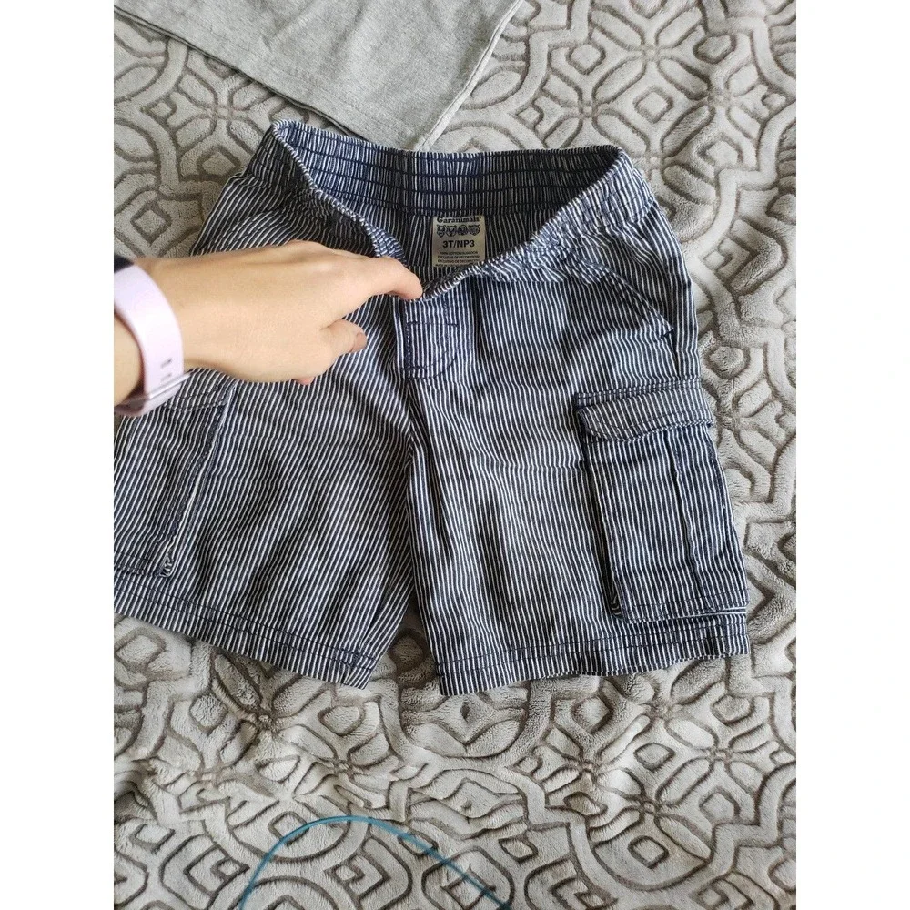 Boys summer clothes bundle 3 y shorts, tees, longsleve, pants - Picture 8 of 8